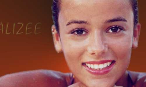 photo chanteuse Alizee