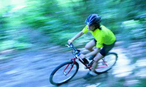 homme sur son vtt