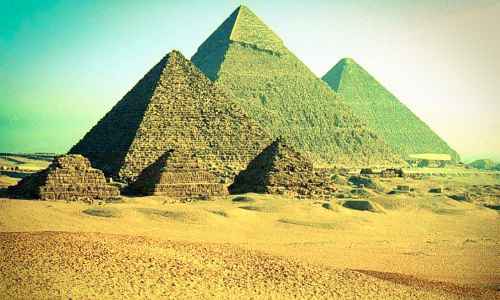 Pyramide du pays