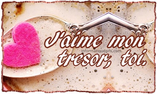 une tasse de cafe avec coeur